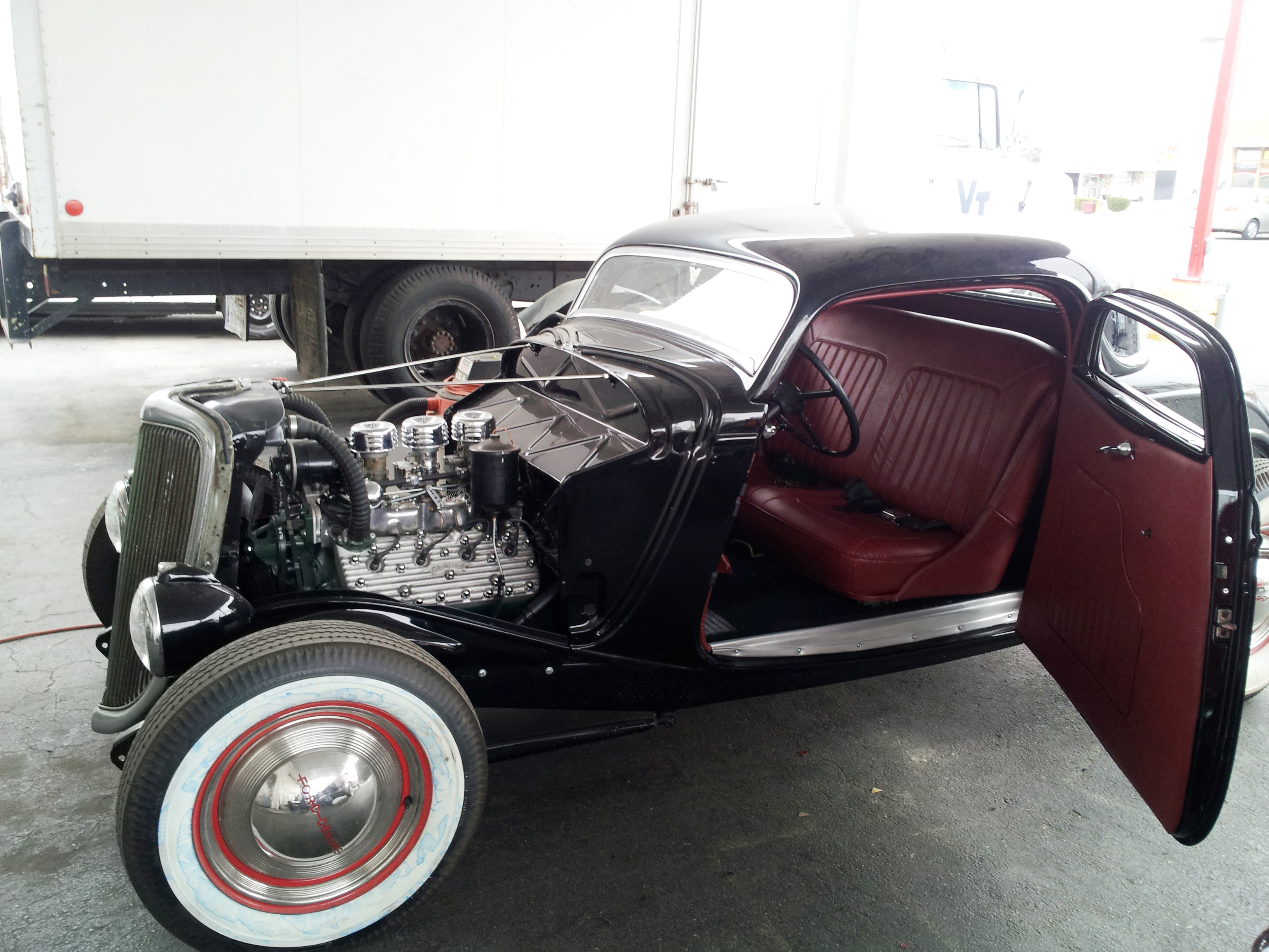 Classic car 02.jpg